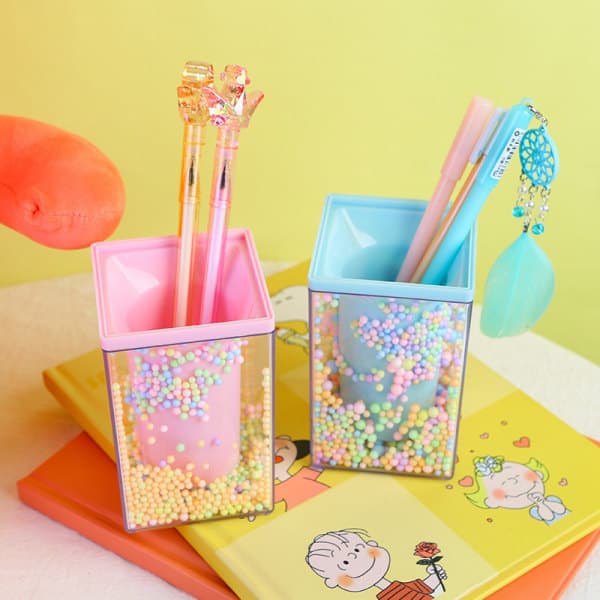 IC Dreamy Lovely Foam Ball Pen Holder e Desk Organizer Papirvarer E