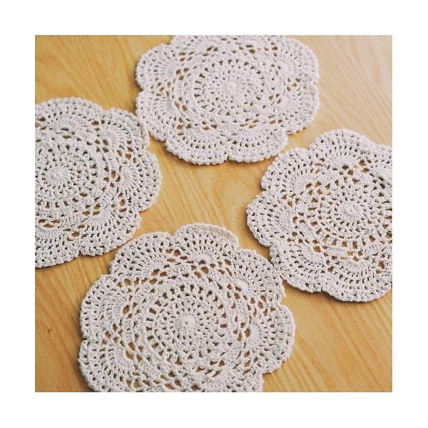 stk 21,8 cm heklede runde blondebrikker heklet bomullsunderlag (beige)
