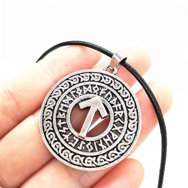 Runisk Tiwaz Rune för Seger Viking Smycken Nordisk Gud Skydd Runor Talisman Amulett Halsband Män Kvinnor Hedniska Accessoarer