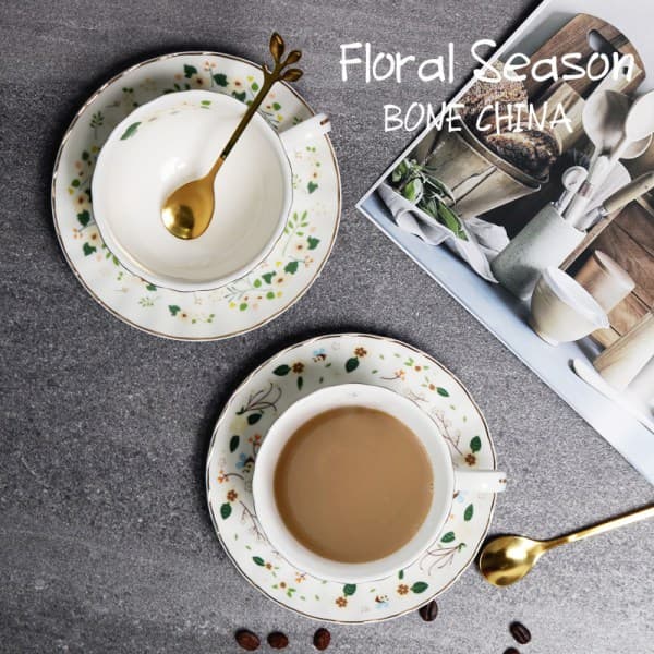 IC Flower Bee tekopp og fat, kaffebensmugg 1 sett (1 kopp og 1 tallerken)