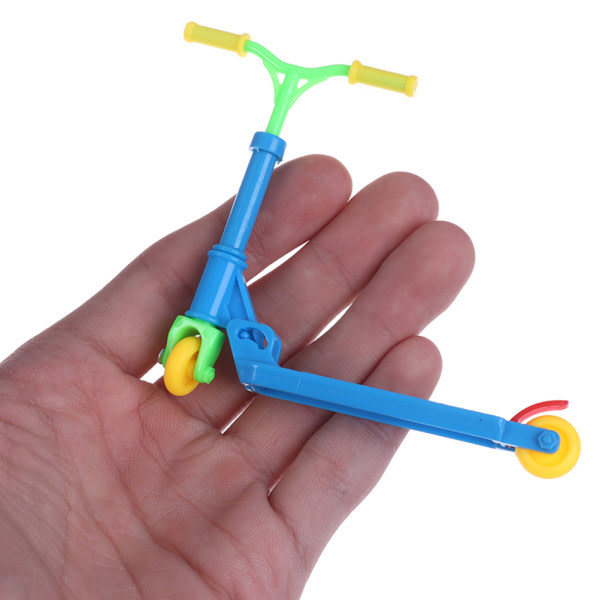 IC 4:a/ Set Mini Sormi-Skeittilauta Pyörä Scooter Pyörä Vihreä