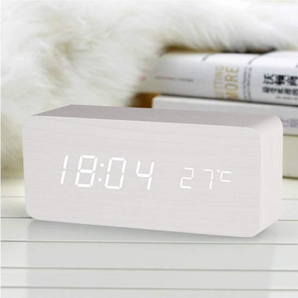IC Digital LED Väckarklocka i Trädesign - Vit