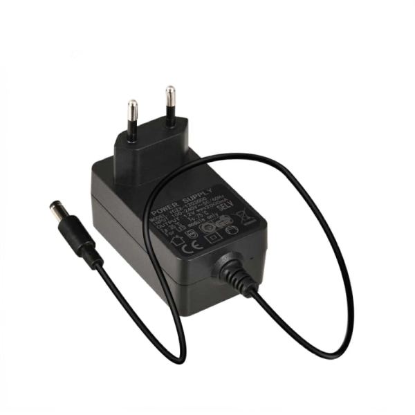 IC 5521 Virtalähde Seinälle Asennettava Virtalähde 24W