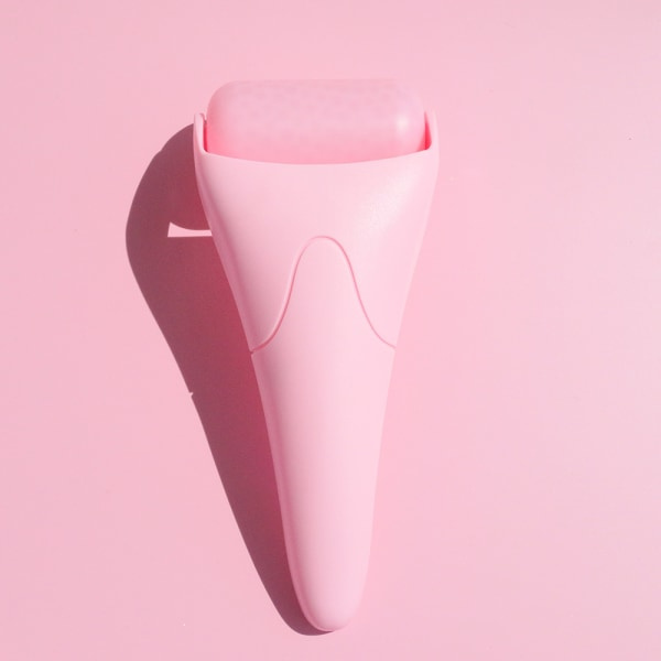 Hudvård, Isrulle för att lindra svullnader i ansikte och ögon, Minska smärta Migrän och rynkor, Face Massager Roller Presenter för kvinnor (Rosa)