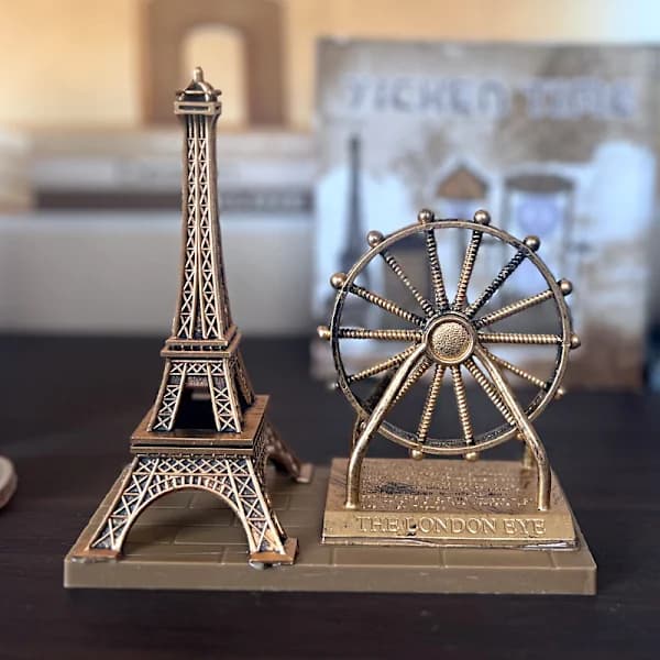 1069 Creative Student Gift Antique Ferris Wheel Iron Tower Ornament Student Gift Desk Decoration bronze bronze