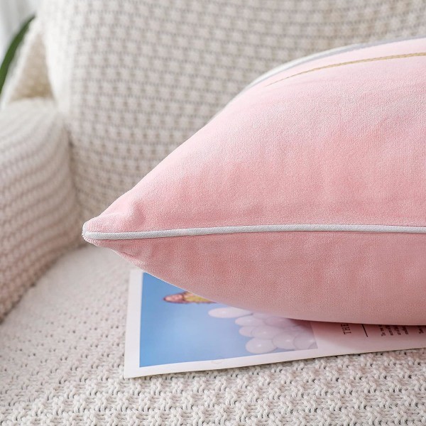 IC Patchwork vaaleanpunainen satiinimainen tyynynpäällinen kotelossa, jossa on kullanvärinen raita Moderni ylellinen neliömäinen tyynynpäällinen, 20x20 tuumaa