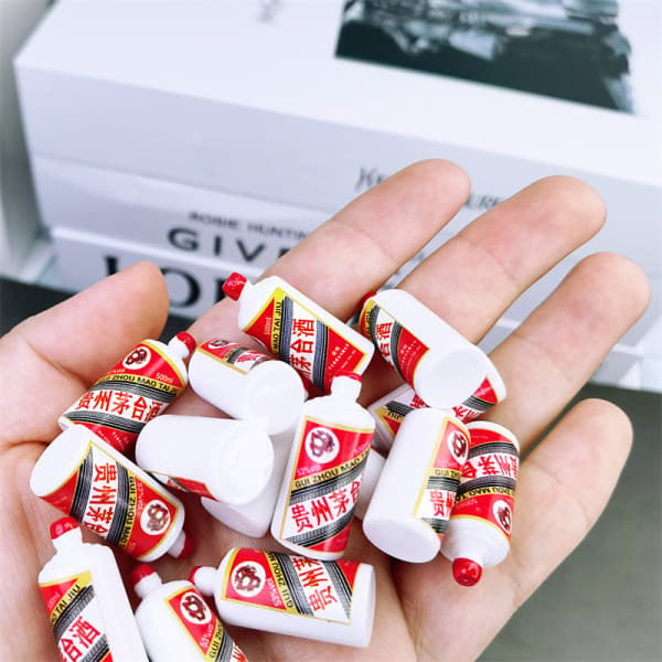 IC 1Sæt Mini Imitation Baijiu Maotai Mini Box Statuer Drikke Garni