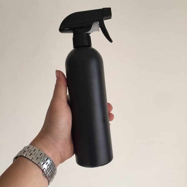 2 x 500 ml tomme sorte plastsprayflasker Biltvask Glødelamper Spray Vand Vandspray Genopfyldelige sprayflasker