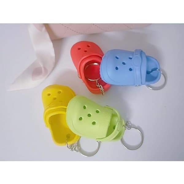 4 stk. sød nøglering Skoberlocks nøglering, søde sko til kvinder Nøglering, mini tøffel nøgleringe bulk til DIY Crafting Gave