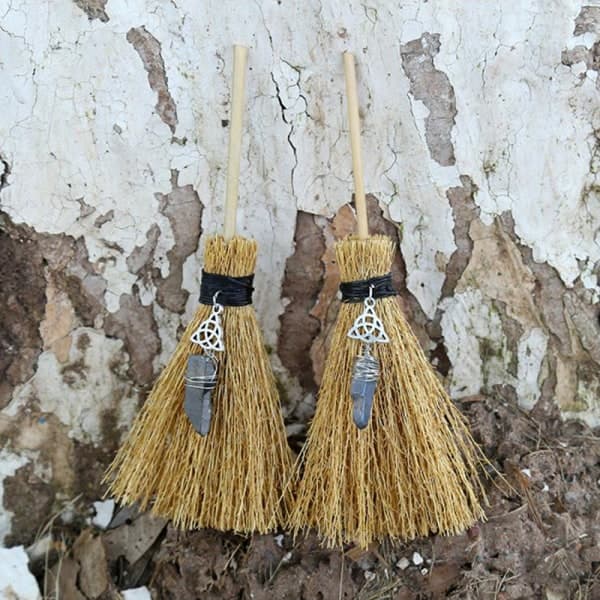 IC 1PC Mini heksekost halskæde vedhæng Charm Crystal Broom Wit B