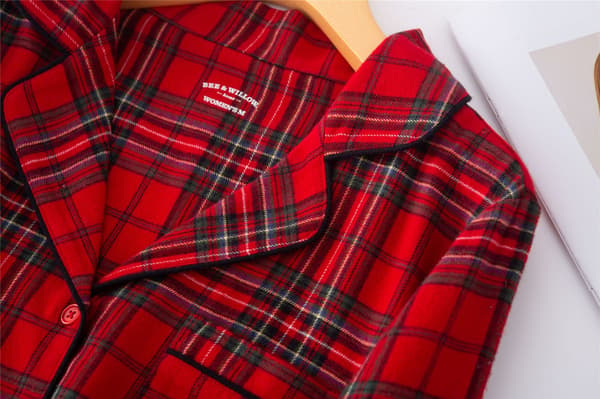 Matchande julpyjamas för par, rutigt pyjamasset med knappar, långärmade sovkläder i bomull för män och kvinnor, vinterhelg L Women