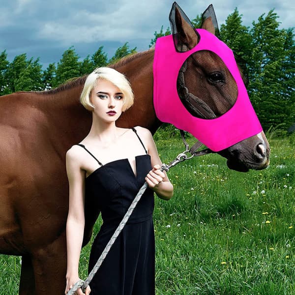Anti-Fluemask til hest med dekke i rosa