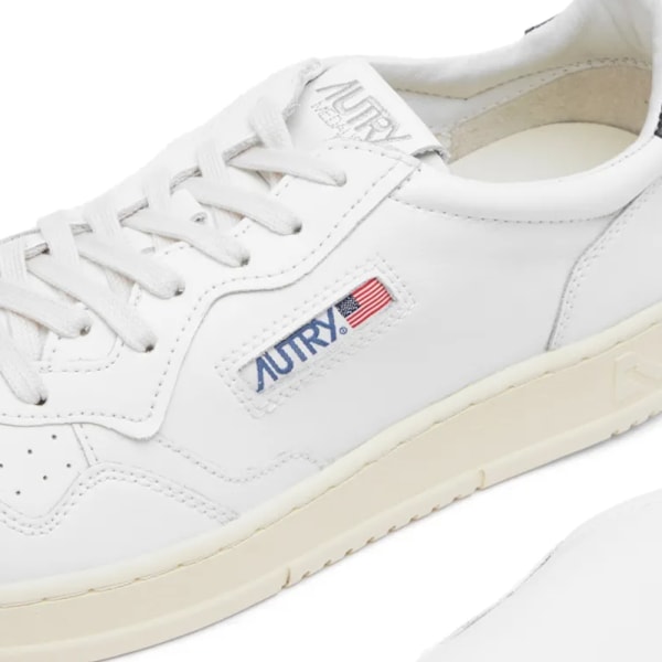 AUTRY 01 LÅG LÄDER SNEAKER Black 36