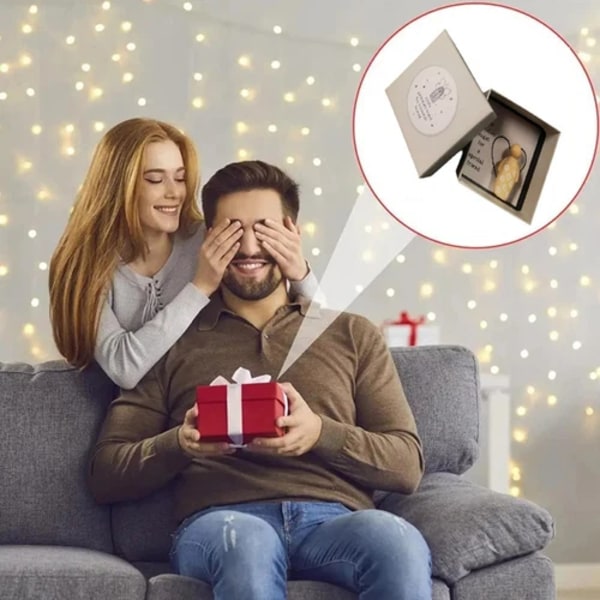 Æske med skytsengel til en speciel ven, håndlavet træskåret engel