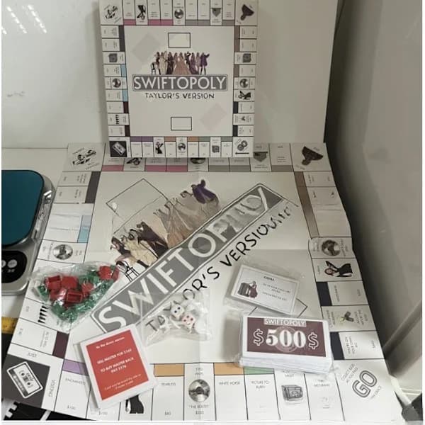 Interaktiivinen Monopoly-lautapeli Taylor Monopoly White