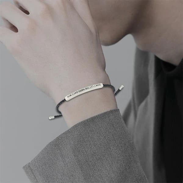 Lad ikke de hårde dage vinde armbånd til kvinder og mænd, Inspirerende sort onesize