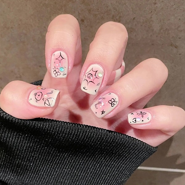 Present till henne, fransk nagelkonst, självhäftande nagelkonstmärken med graffiti-design i flera former, enkla att göra-det-själv-manikyr