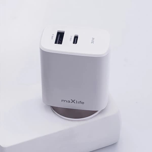 30W hurtiglader for iPhone / Samsung PD, QC dobbel port USB-C hvit