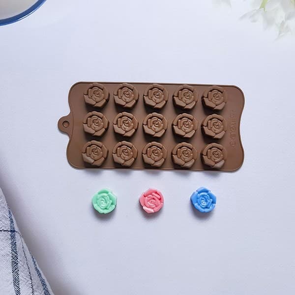 pc 15-hullers rosenformet silikoneform DIY blomster chokoladekage Brun