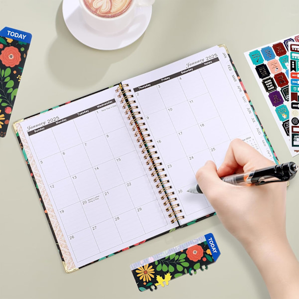 2025 Planner, 2025 Ugentlig og Månedlig Kalender Planner Januar til December A5 (6.5\" x 8.5\") Akademisk Planner 12 Måneder, Sort Blomst