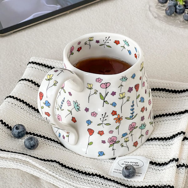 Keramisk Kaffemugg Söt Handgjorda Blommor Kreativa Muggar Design Tryckta Blommor Kopp för Kontor och Hem 600 ml (Vit) White