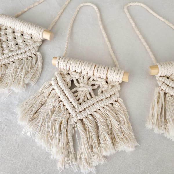 Mini Macrame Väggbonad Set med 3 Söta Boho Julgransdekorationer Bilprydnader Vävd Konstdekor