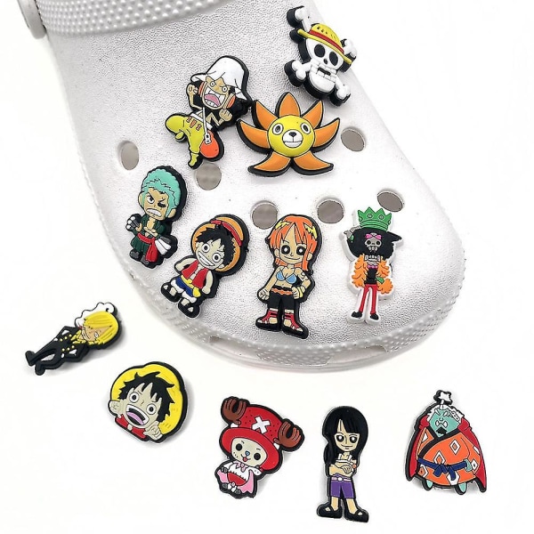 12 st Anime One Piece Skodekoration Skor Berlocker För gör-det-själv Croc Clog Sandaler Armband Armband Dekoration Party Favor