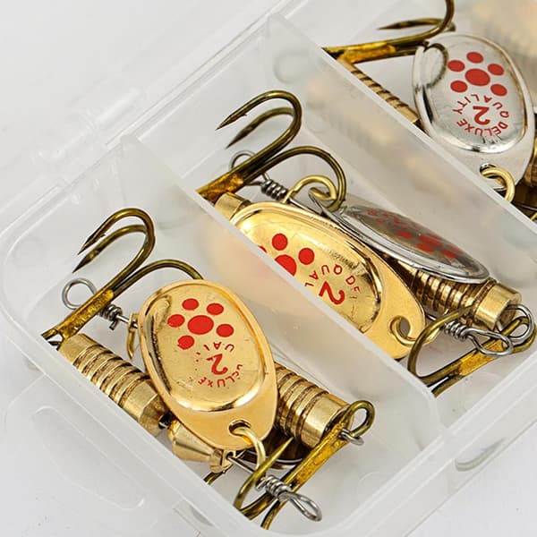Fiskesluker, 10 sluker, 6,3 cm, laget av metall.