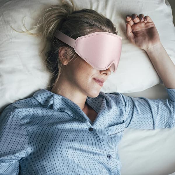 3D Stereo Silke Søvnmaske, Komfortabel og Justerbar - Lysblokerende - til Mænd og Kvinder (1 stk, Pink)