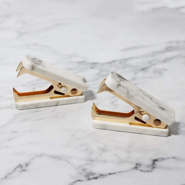 Staple Remover Tool Staple Removal Puller Kit Guld Metallkäkar Stationery Marmor Vit Textur