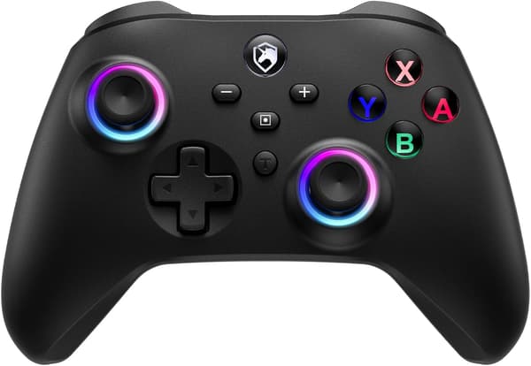 Controller med RGB-belysning, Hall-effekt-triggere, makroer, skifte-/turbofunktioner og vibration; Bluetooth Pro-controller.