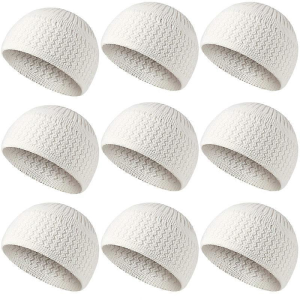 Strikkede luer og caps for menn og kvinner