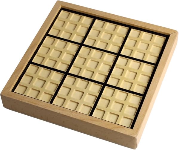 Sudoku-lautapeli laatikolla, puinen numero (musta)