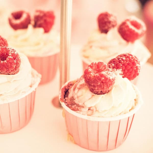 100 engangs mini muffinforme, ideelle til cupcakes, muffins og brownies, lyserød