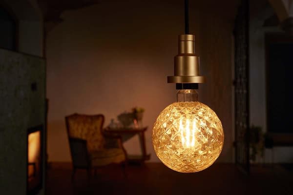 LED-vanha lamppu, kanta: E27, lämmin, 2700 K, 4W, korvaa 40 W hehkulampun