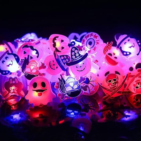 50 STK Lysende Ringe til Halloween-dekorationer, Lysende Ringe til Halloween-fest, Flagermus- og Skelettema