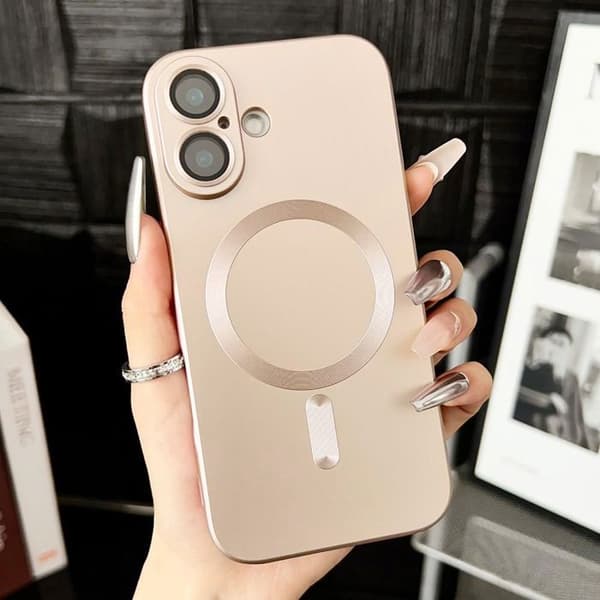 Skyddsskal - E.F.Connection - för iPhone 17 Pro Max - Stötsäker Silikon med Guld Magnetring gyllene