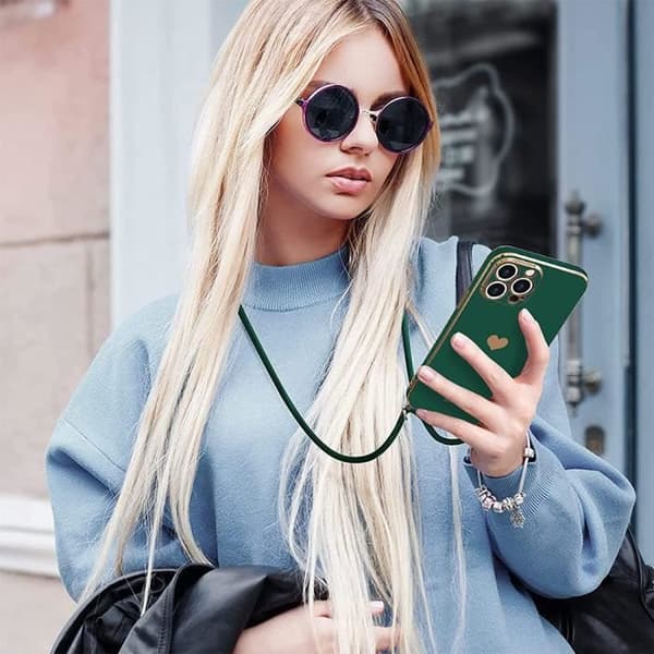 Coque - E.F.CONNECTION - för iPhone 15 Pro Max - Mjuk - Stötsäker - Hjärtmönster Nattgrönt