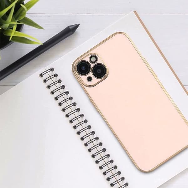 Skyddsskal - E.F.CONNECTION - för iPhone 13 Pro - Rosé - Guldig kant - Paket med 2 härdade glas Rosa
