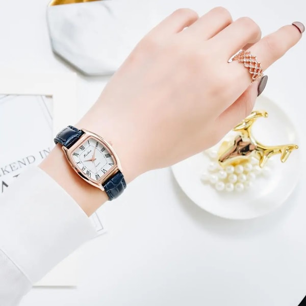 Casual Damklockor Armband Läderarmband Oval Quartz Watch Damklocka Watch Relogio Feminino Brun klocka 4505Blue