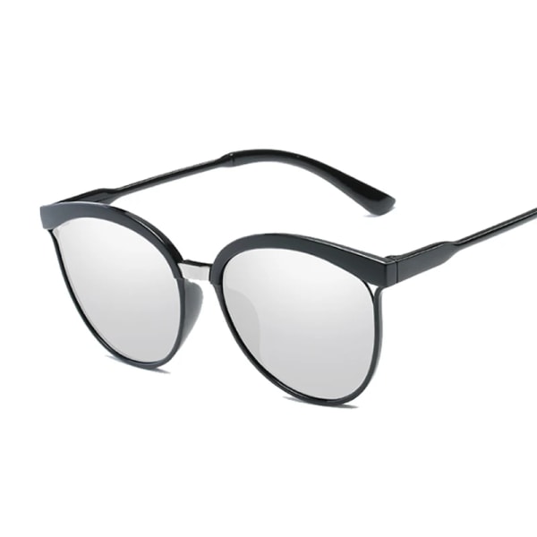 Vintage Svarta Solglasögon Kvinna Cat Eye Solglasögon För Kvinna Färg Lins Spegel Dam Solglasögon Kvinnligt Modemärke Design Oculos Red Lens