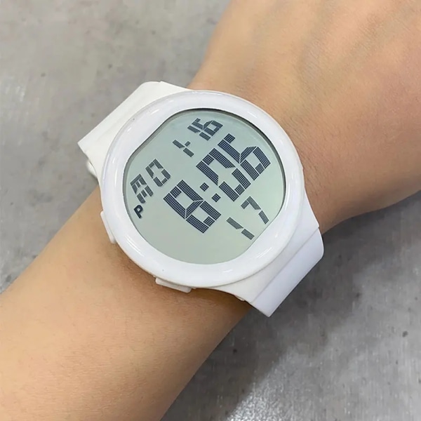 SANDA Big Numbers Digital watch i full storlek Lättläst 5ATM vattentäta sportklockor Sfärisk design Watch för män Full black