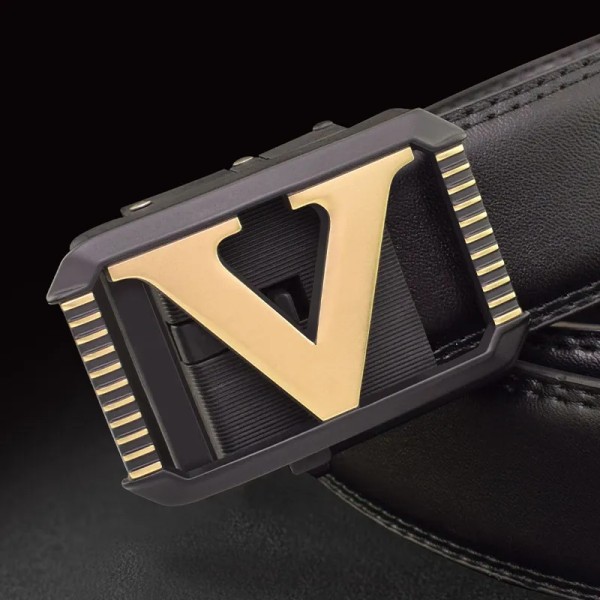 Nytt herrbälte högkvalitativt designerbälten för män Modebrev Lyxigt berömt läderbälte Jeans Njurfäste midjerem 3,5 cm Black silver buckle 110cm
