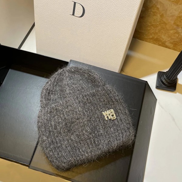 Ins Solid Shiny Color Beanies SkulliesLetter Kvinna Fluffig Vinterhatt För Matchande Varm Mjuk Present letter logo21