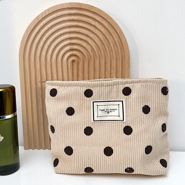 Kvinnor Kosmetikväska Broderi Daisy Floral Koreansk resor Toalettväska Canvas Case Sminkfodral Organizer Case kahaki dot