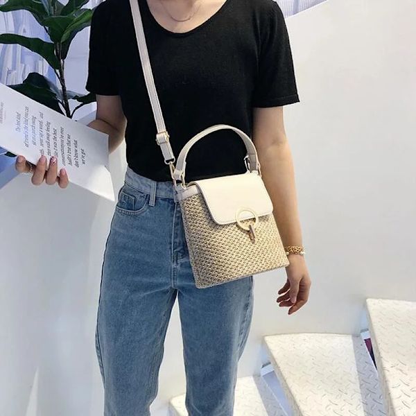 Casual Kedjor Halm Bucket Väskor Dam Sommar Messenger Bag Rottingväskor Beach Lady Reseväskor och handväskor Axelväska Black 20x10x21cm