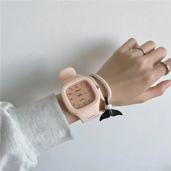 Mode Square Quartz Digital Urtavla Casual Armbandsur Gummiband Fashionabla klocka Vattentät armbandsur för kvinnor Pink