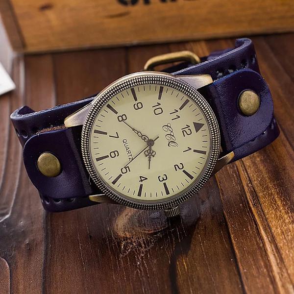 CCQ Vintage Cow Watch Armband Watch High Quality Antik Dam Armbandsur Lyx Quartz Watch Relogio Feminino Black