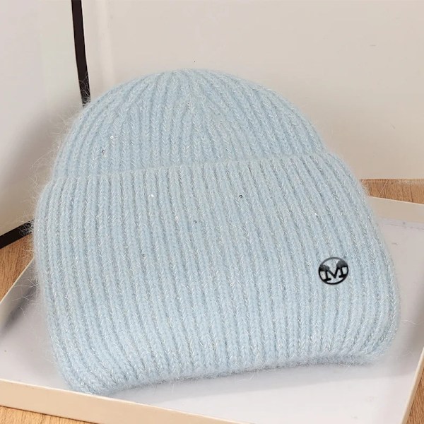 Ins Solid Shiny Color Beanies SkulliesLetter Kvinna Fluffig Vinterhatt För Matchande Varm Mjuk Present letter logo31