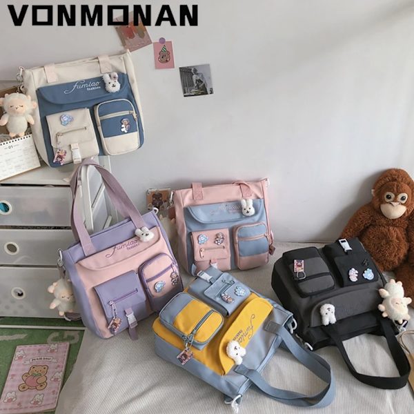 Söta tygväskor med stor kapacitet Trendig nylon lapptäcke skolboksväska för tonårsflickor Modestudent Crossbody Sac White With Accessories